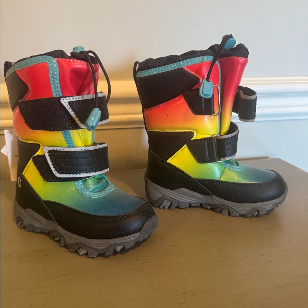 NWT Lands' End Kids Rainbow Snow Boots